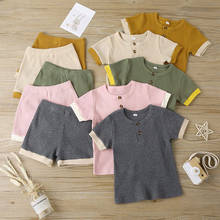 Новый летний комплект одежды из 2 предметов для маленьких мальчиков и девочек, хлопковый пуловер в рубчик с короткими рукавами и шорты для малышей 2024 - купить недорого