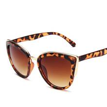 Gafas de sol de ojo de gato para mujer, anteojos de sol sexys, bonitos, color marrón y negro, gradiente, marco de metal de gran tamaño, gafas de conductor 2024 - compra barato