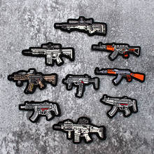 Brazalete bordado con diseño de tiro, Mini Rifle, Velcro, versión Q, estilo Eat Chicken End, CS, táctico, AK, militar, 81-1 2024 - compra barato