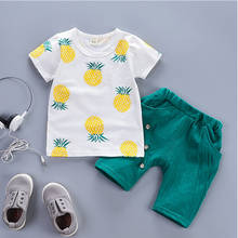 Летняя одежда для маленьких мальчиков, модные футболки с круглым вырезом и коротким рукавом, топы и шорты с ананасом, детские спортивные костюмы из 2 предметов 2024 - купить недорого