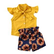 Комплект одежды без рукавов с цветочным принтом для маленьких девочек, 2 предмета желтая рубашка на пуговицах Топ Брюки с подсолнухами шорты Летняя одежда 2024 - купить недорого