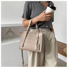 Маленькая женская сумка, новинка 2020, универсальная маленькая модная женская сумка, популярная текстурная сумка-мессенджер на одно плечо 2024 - купить недорого