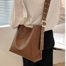 Bolsa tote feminina de couro, bolsa da moda para mulheres, feita em couro artificial, marca de luxo, na cor preta 2024 - compre barato