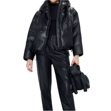 Женская куртка из искусственной кожи, с капюшоном, на молнии 2024 - купить недорого