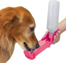 Botella de agua portátil con bandeja plegable para perro, contenedor de agua para mascotas, al aire libre para beber, 500ml 2024 - compra barato