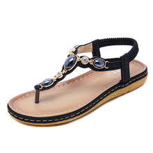 Verano de 2020 sandalia plana de mujer de moda Zapatos de playa para las mujeres del dedo del pie de playa Clip antideslizante sandalias Sandalias cómodas para niñas 2024 - compra barato