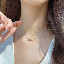 Ожерелье из металла с подвеской в виде цветов ромашки женское, модное летнее ожерелье с короткой цепочкой до ключиц, Ювелирное Украшение 2024 - купить недорого