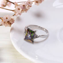 Anillos geométricos sencillos a la moda para mujer, elegante anillo de fiesta de boda, regalos de San Valentín, dijes femeninos, joyería de anillo de circón de cristal 2024 - compra barato