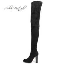 Arden Furtado/Летняя модная женская обувь женские эластичные сапоги выше колена на молнии с острым носком на массивном каблуке Большие размеры 44 45 2024 - купить недорого