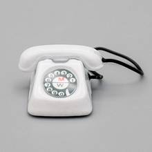Odoria 1:12 миниатюрный винтажный белый старомодный телефон свободный с приемником винтажные аксессуары для кукольного домика гостиная спальня 2024 - купить недорого
