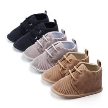 Модная брендовая обувь для маленьких мальчиков, мягкие Нескользящие ботинки с подошвой, обувь для малышей, Обувь На Шнуровке Для новорожденных 2024 - купить недорого