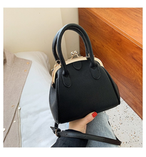 2021 New Style Korean Fashion Western Style Handbag High Quality One-shoulder Messenger Shell Bag Texture Popular Bag Women 2024 - buy cheap