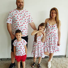 NASHAKAITE/летние одинаковые комплекты для семьи платье для мамы и дочки с принтом в красный горошек футболка для сына, одежда для мамы и дочки 2024 - купить недорого