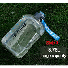 Botella de agua grande sin BPA de 1 galón, jarra de agua potable motivacional a prueba de fugas para ejercicios, entrenamientos de Camping 2024 - compra barato