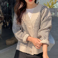 Otoño rayas Cardigan mujeres invierno coreano Cachemira suelta elegante cuello pico botón tejido suéter Casual Vintage manga larga W004 2024 - compra barato
