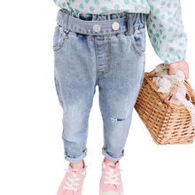 Детские рваные джинсы, однотонные джинсы с рисунком для девочек, повседневные стильные джинсы для маленьких девочек, одежда для маленьких девочек на весну и осень 2024 - купить недорого