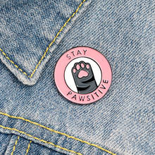 Broche de pata de gatinho rosa, broche criativo com letras de desenho animado, emblema para mochila acessórios de roupas 2024 - compre barato