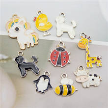 Julie Wang-dijes esmaltados de vaca mixta, perro, caballo, pollito, abeja, aleación, Animal de dibujos animados, colgante de insectos, Accesorio para hacer joyas, 5/9 Uds. 2024 - compra barato