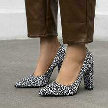 Sapatos de salto alto feminino de camurça falsa, com estampa de onça, ponta fina, preto, novo, 2021 2024 - compre barato