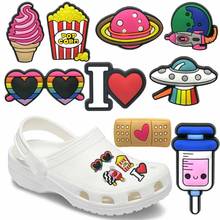 Pingente original de sapato pvc planetas ufo, decorações de sapatos para sorvete de pipoca, acessórios médicos, ornamentos de óculos, presente para crianças, 20 peças 2024 - compre barato