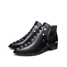 2020 botas de tobillo de mujer botas de remache Retro de moda Otoño Invierno zapatos de punta estrecha femenina calzado de tacón bajo talla grande 35-43 2024 - compra barato
