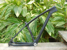 Cuadro de bicicleta de montaña de carbono 29ER, marco de bicicleta de montaña de carbono (15 "17" 19 ") para eje pasante de 142x12mm y QR de 135mm 2024 - compra barato