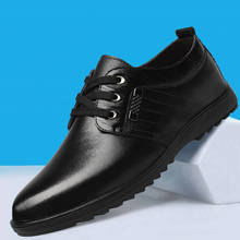 Zapatos informales de moda para hombre, zapatos de vestir de negocios Brogue para fiesta de boda de cuero Retro, zapatos Oxford de punta redonda en negro y marrón 2024 - compra barato