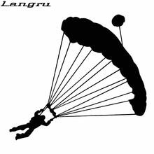 Langru 17.7cm * 16.2cm divertido skydiver pára-quedas adesivos esportes radicais decalque de vinil estilo de carro jdm 2024 - compre barato