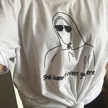 Camiseta con estampado de "ella no ve Here" para niña y mujer, camiseta divertida de regalo de cumpleaños, camisetas de talla grande 3XL 2024 - compra barato