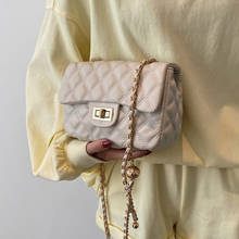 Дизайнерские сумки через плечо из искусственной кожи с жемчужинами и цепочкой для женщин, 2021, простые роскошные маленькие модные дизайнерские сумки на плечо 2024 - купить недорого
