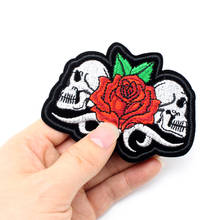 Remendo bordado de rosas flores vintage, remendo em ferro para roupas faça você mesmo listrados punk caveira adesivo jaqueta bolsa emblema aplique 2024 - compre barato