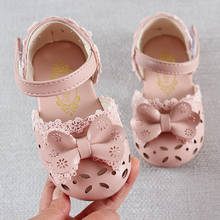 Новинка 2020 года; Летняя детская обувь; модные кожаные милые детские сандалии для девочек; дышащая обувь с бантом для малышей 2024 - купить недорого
