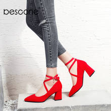 Bescono-zapatos de tacón grueso para mujer, calzado de ante puntiagudo con hebilla roja, cómodos, hechos a mano, BO780 2024 - compra barato