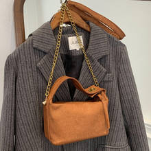 Женская сумка через плечо, маленькие сумки через плечо для женщин 2021, роскошная модная Высококачественная сумка из искусственной кожи на цепочке, дизайнерская женская сумка 2024 - купить недорого