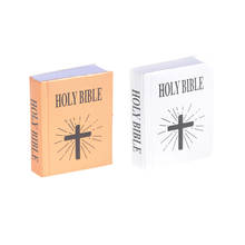 Mini libro de la Santa Biblia a escala 1/6, edición en inglés, casa de muñecas en miniatura, Escena de decoración, accesorios para muñecas 2024 - compra barato