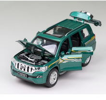 Carrinho de brinquedo para crianças, 1:32, modelo de carro em liga metálica, suv, boneco com 6 portas abertas, presente de aniversário infantil, carro verde 2024 - compre barato