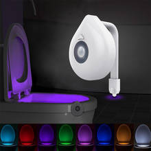Светодиодный сиденье для унитаза Ночной светильник движения Сенсор Туалет светильник 8 цветов сменная лампа AAA Батарея приведенный в действие Подсветка светильник для туалет для дома 2024 - купить недорого