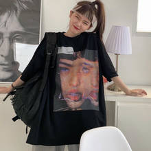 Camiseta con estampado de Japón para mujer, remera negra de Hip-Hop Kpop, ropa de calle fresca, camiseta de estilo de manga corta 2024 - compra barato