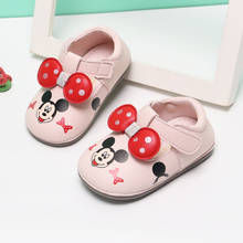 Disney-zapatos antideslizantes de suela blanda para niños y niñas, zapatillas deportivas informales para primeros zapatos de andar, de Minnie y Mickey 2024 - compra barato