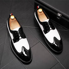 Diseño británico para hombre casual party nightclub vestidos zapatos de cuero de vaca tallado brogue shoe personalidad buey oxfords Zapatillas Hombre 2024 - compra barato