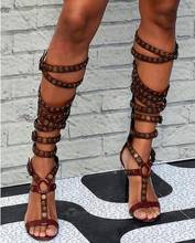 Fivelas de couro femininas, salto alto tipo gladiador, botas vermelhas e marrom, com decoração de metal, estilo gladiador, com rebites 2024 - compre barato