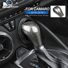 Velocidade do ar de fibra carbono interior engrenagem cabeça shift knob cobre guarnição adesivos para camaro 2016 2017 2018 2019 acessórios do carro estilo 2024 - compre barato