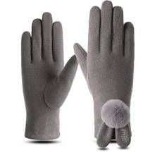 Женские зимние перчатки с бархатной подкладкой, утолщенные теплые шерстяные милые корейские перчатки для вождения с меховым помпоном из кролика Рекс, студенческие велосипедные перчатки для сенсорных экранов 2024 - купить недорого