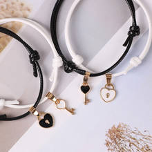 2 unids/set de pulsera clásica para pareja, colgante de aleación en blanco y negro con forma de corazón, regalo de joyería a la moda para hombres y mujeres 2024 - compra barato