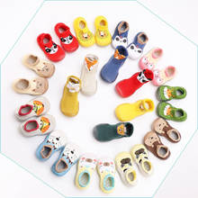 Calcetines antideslizantes para bebés y niñas, zapatos para primeros pasos, calcetines gruesos, calcetines para el suelo 2024 - compra barato