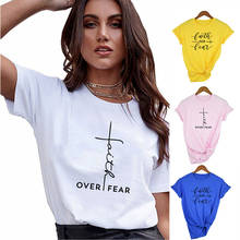 Camiseta mãe do fiath over fear, camiseta feminina camiseta vertical cruzada amor religioso 2024 - compre barato