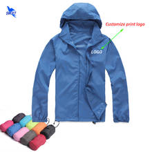 Солнцезащитная куртка унисекс с логотипом на заказ, для пеших прогулок и спорта на открытом воздухе UPF40, водонепроницаемая быстросохнущая Солнцезащитная куртка для мужчин и женщин, дорожная куртка от дождя 2024 - купить недорого