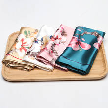 Женский платок с цветочным принтом, Шелковый Атласный платок для волос, квадратные обертки, шарфы для женщин, 2019 2024 - купить недорого