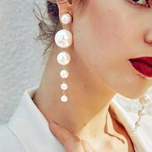 Pendientes hipérbole de moda para mujer, aretes largos elegantes de temperamento, colgantes de perlas de imitación con borla femenina 2024 - compra barato