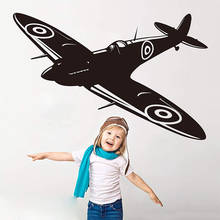 Adesivo de parede avião decalque para meninos, decoração de quarto infantil, berçário personalizado, decoração de quarto de bebê, fighter britânico 2024 - compre barato